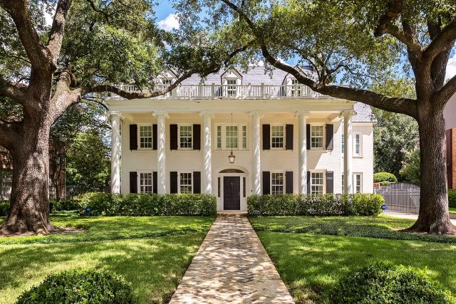 These Five Colonial Homes Prove Tradition Is Always in Style | Art of ...