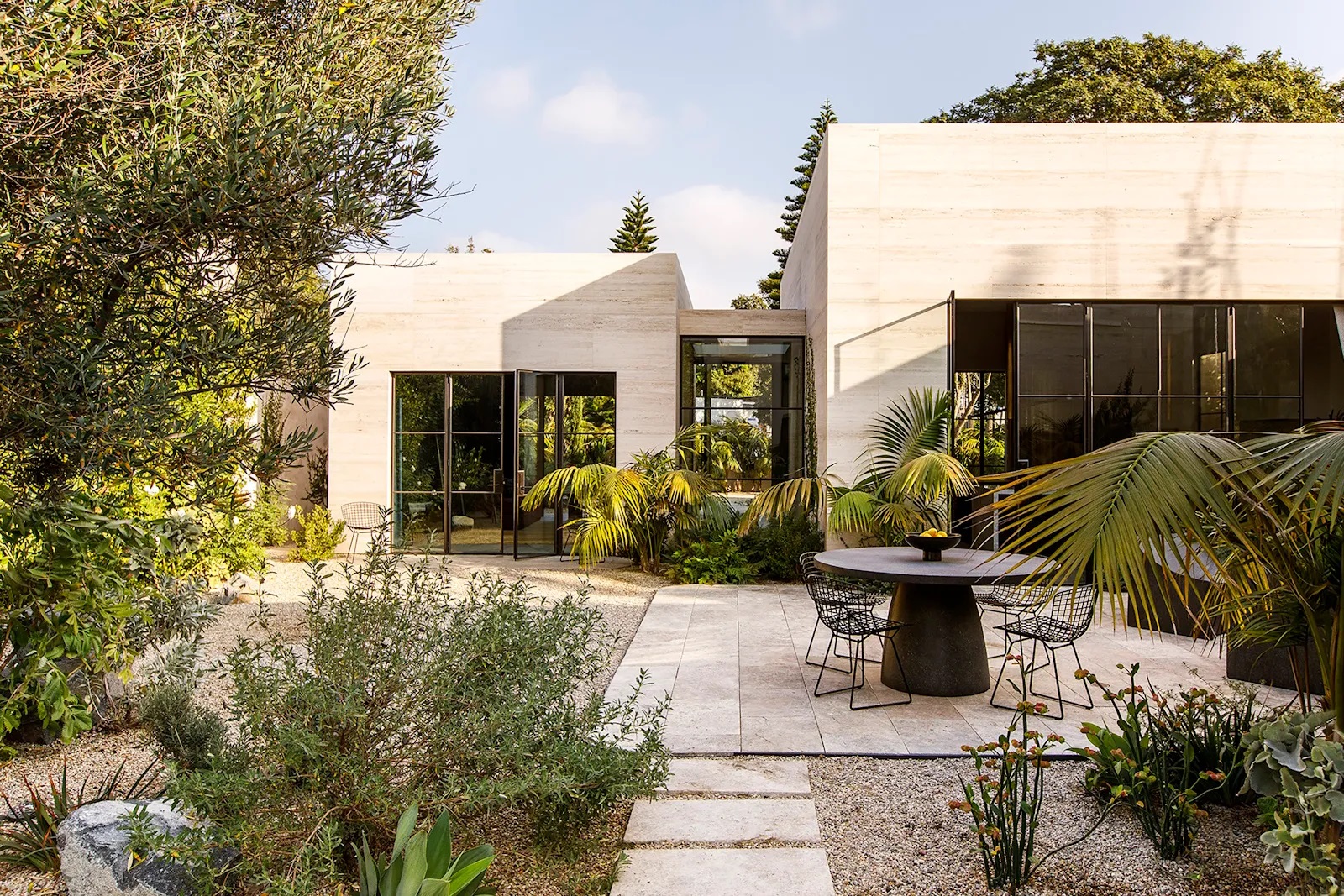 Reside In House RESIDE OCTOBER 2023 HOME - Sotheby´s International Realty | Blog