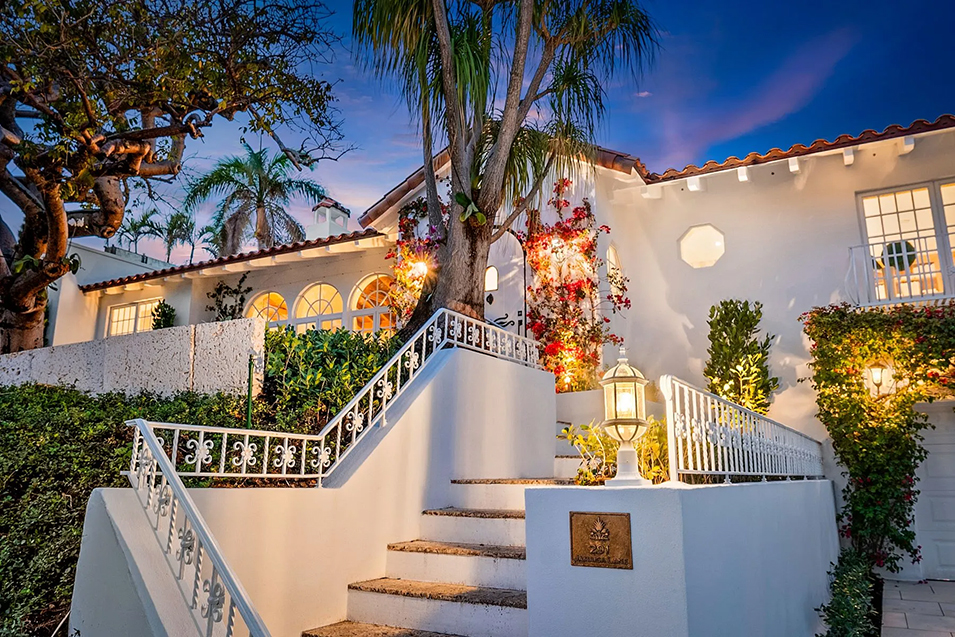 Mediterranean Luxury Beach Houses